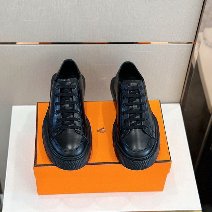 H**mes sneakers